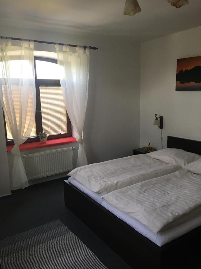Penzion A Pivnice Varna Velká Bystřice 外观 照片