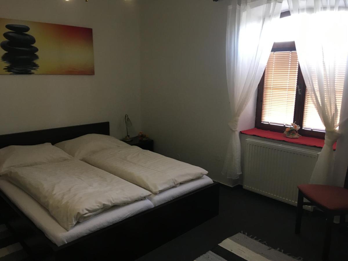 Penzion A Pivnice Varna Velká Bystřice 外观 照片