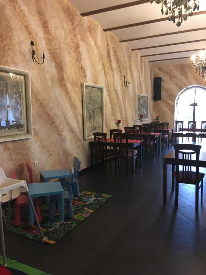 Penzion A Pivnice Varna Velká Bystřice 外观 照片