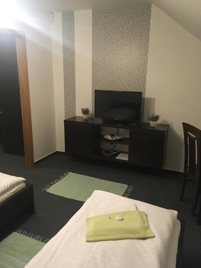 Penzion A Pivnice Varna Velká Bystřice 外观 照片