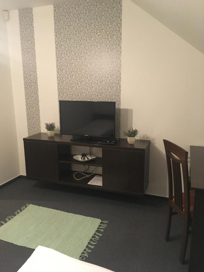 Penzion A Pivnice Varna Velká Bystřice 外观 照片