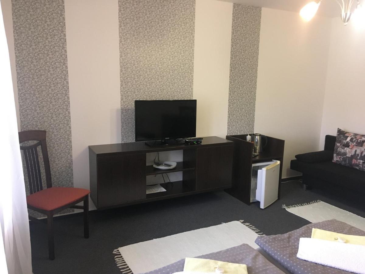 Penzion A Pivnice Varna Velká Bystřice 外观 照片