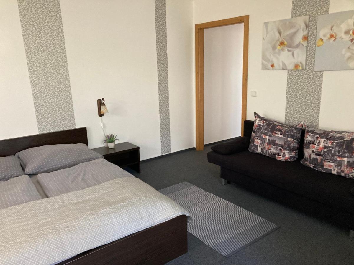 Penzion A Pivnice Varna Velká Bystřice 外观 照片