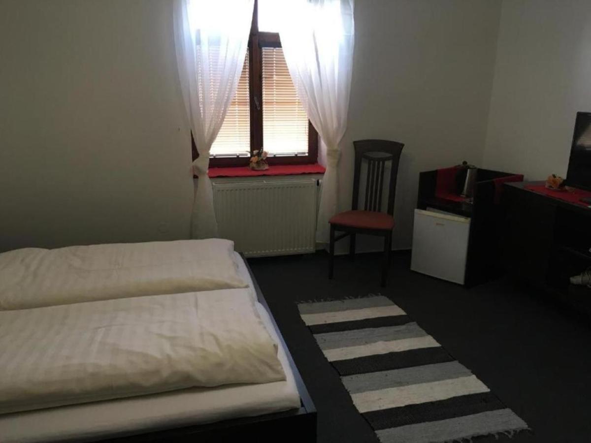 Penzion A Pivnice Varna Velká Bystřice 外观 照片